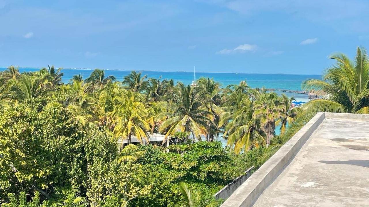 Hotel Playa La Media Luna Isla Mujeres Exteriör bild