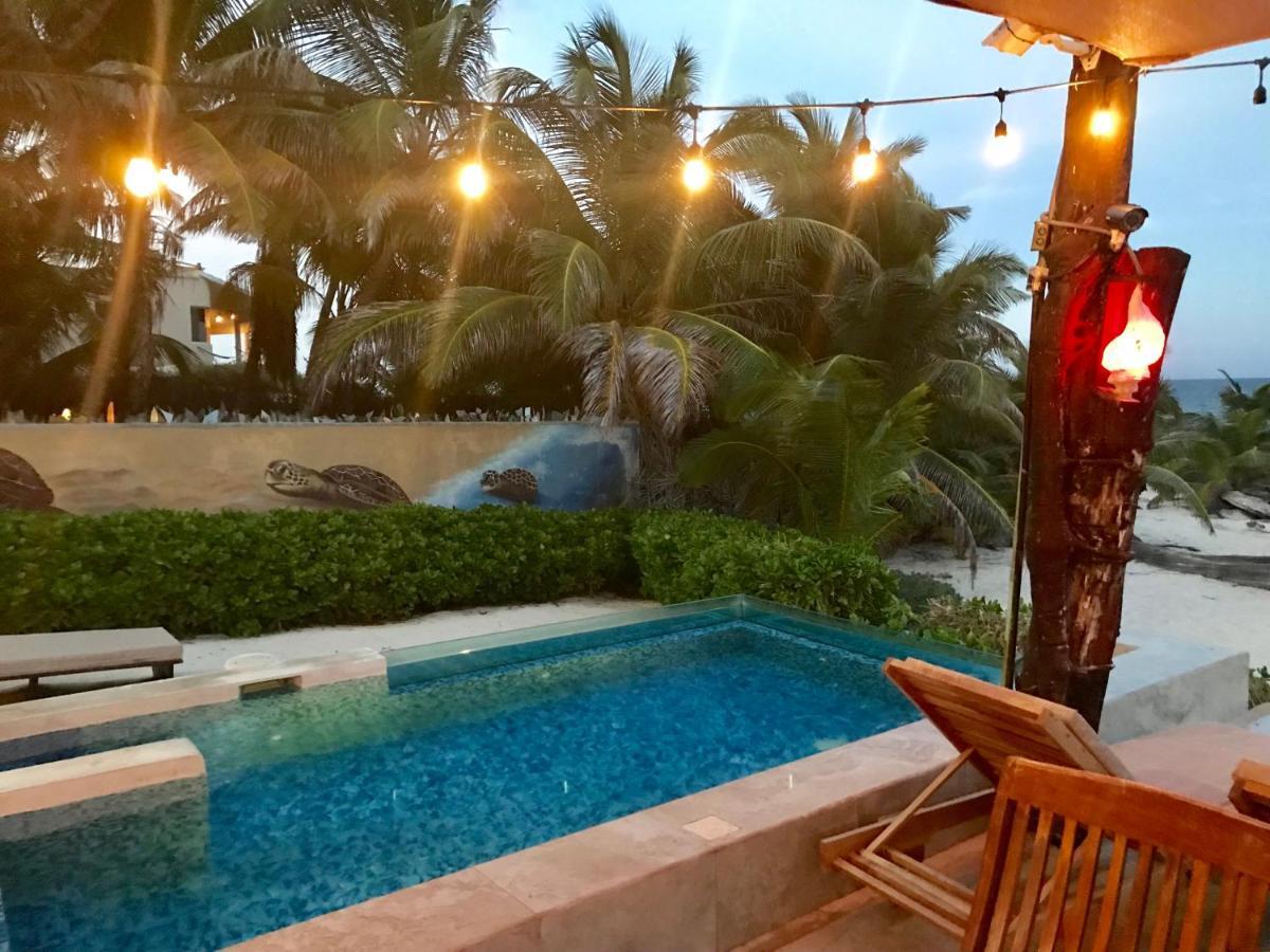 Hotel Playa La Media Luna Isla Mujeres Exteriör bild